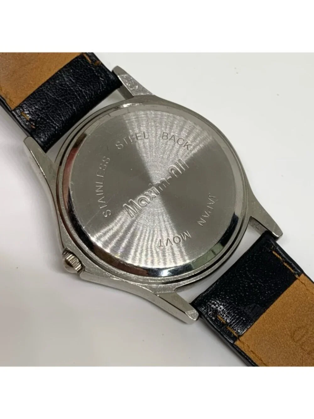 Vintage Maxim all Bloodhound dog dial men’s watch silver tone 38mm running